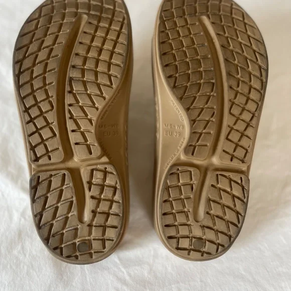 Oofos Women's Beige Desert Snake OOlala Limited Slide Sandal Sz 39 US 8 - Picture 4 of 6